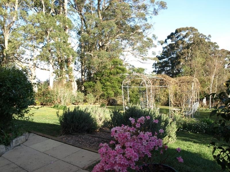 25 Brigadoon Dr, Bundanoon NSW 2578