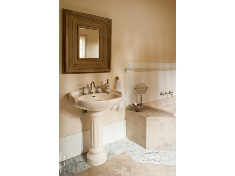 2 Ross St, Bundanoon NSW 2578