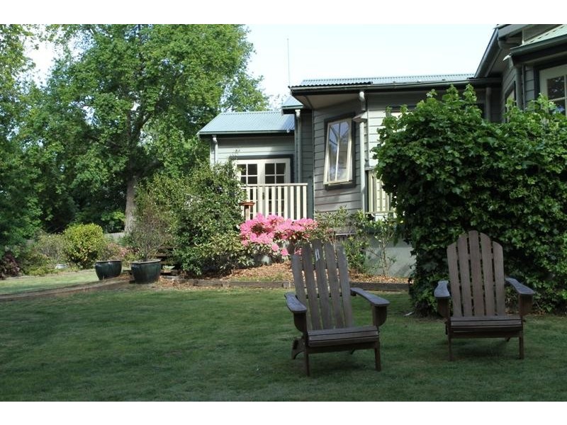 2 Ross St, Bundanoon NSW 2578