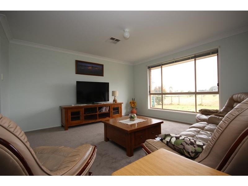 5 Patrick Pl, Marulan NSW 2579