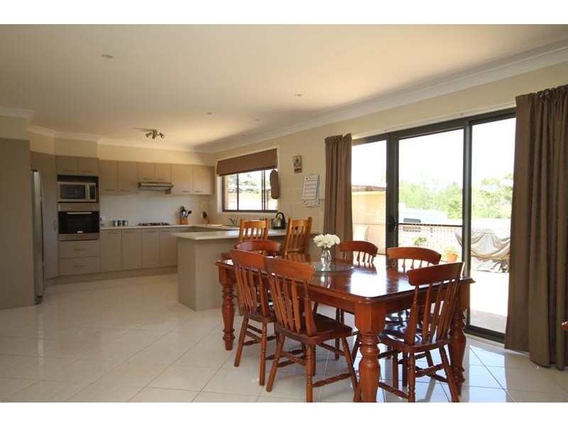 4 Tobin Pl, Bundanoon NSW 2578