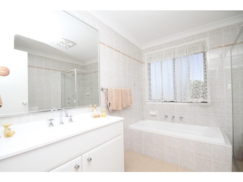 4 Tobin Pl, Bundanoon NSW 2578