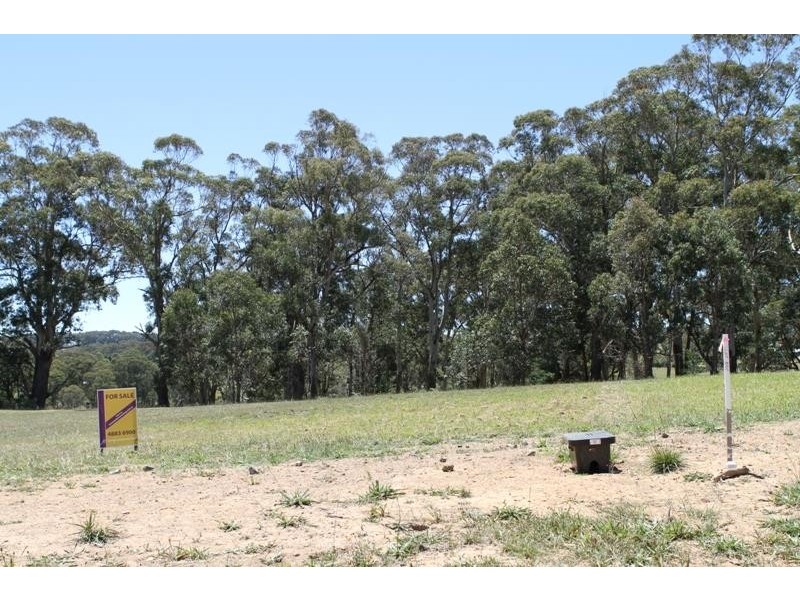 8 Cambourn Cl, Bundanoon NSW 2578