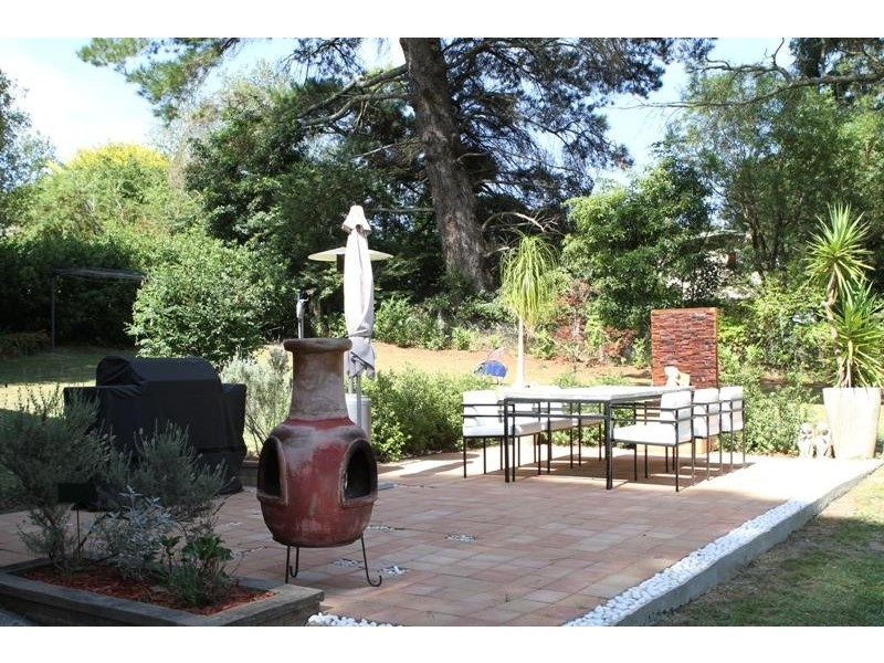 6 Lucas St, Bundanoon NSW 2578