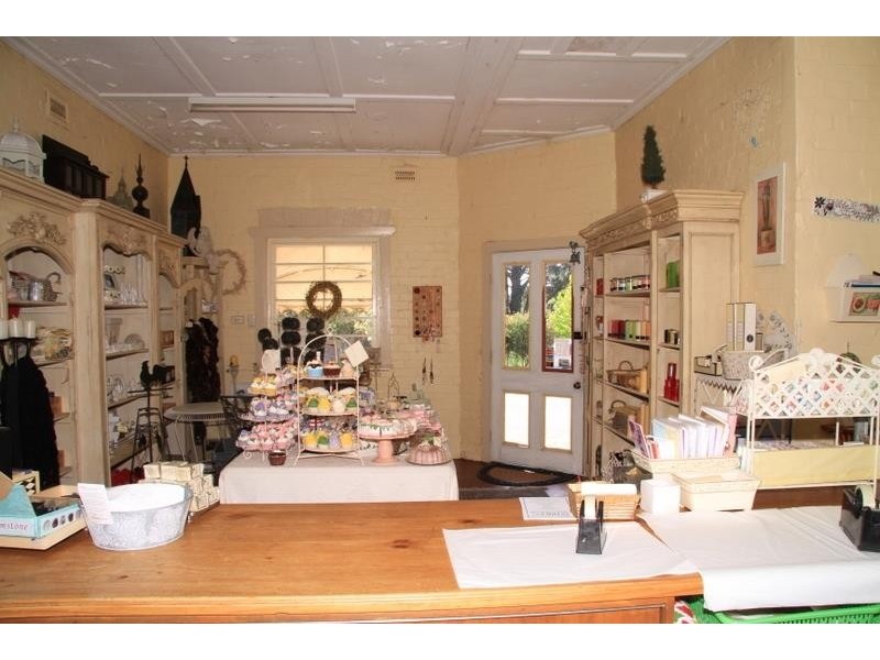 33 Railway Ave, Bundanoon NSW 2578