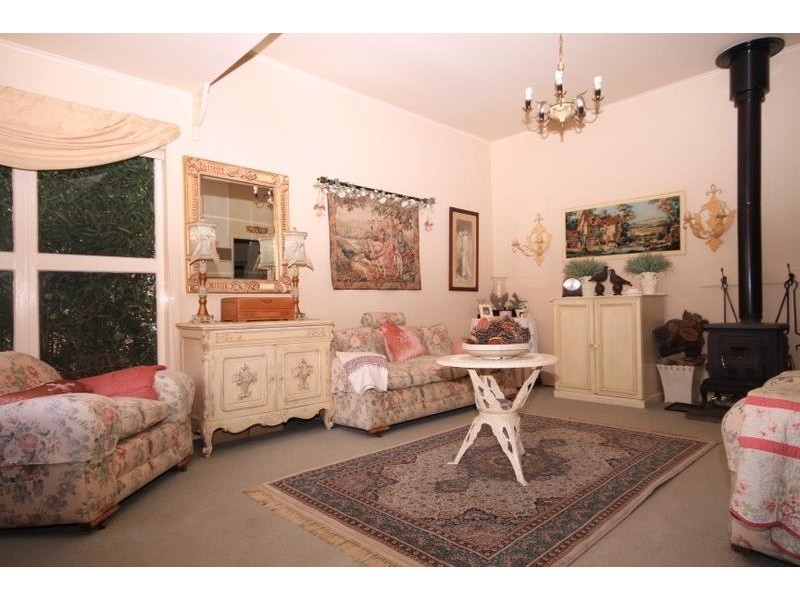 33 Railway Ave, Bundanoon NSW 2578