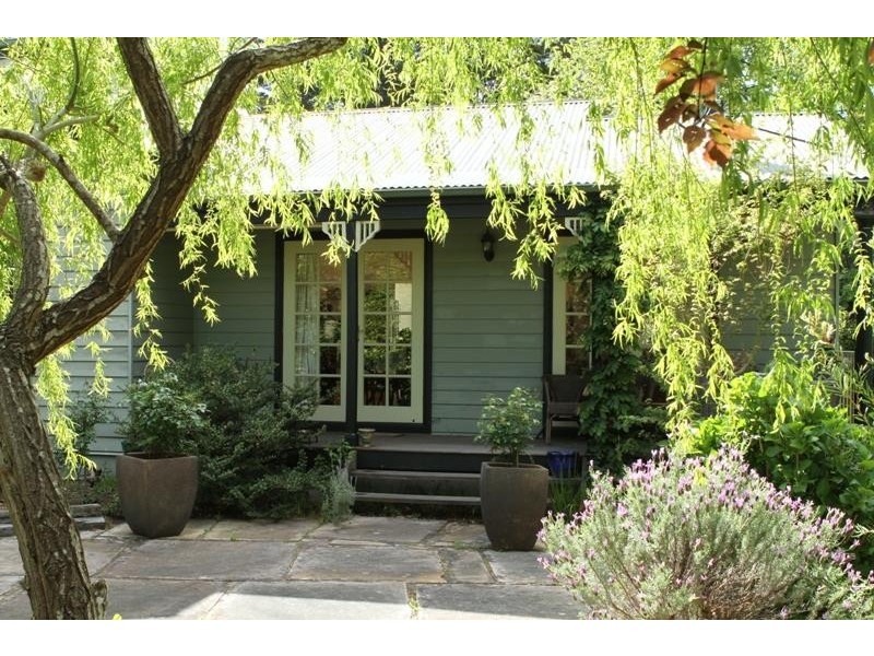 2 Ross St, Bundanoon NSW 2578