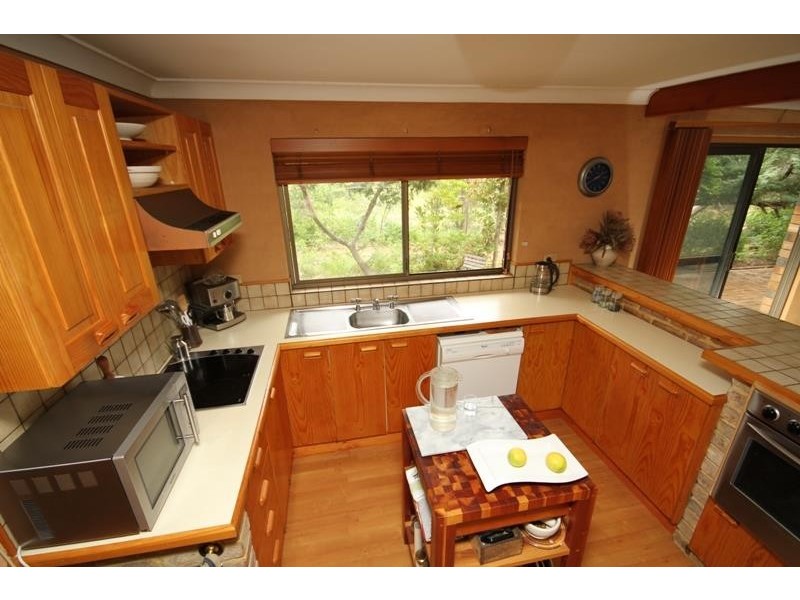 74 Old Wingello Rd, Wingello NSW 2579