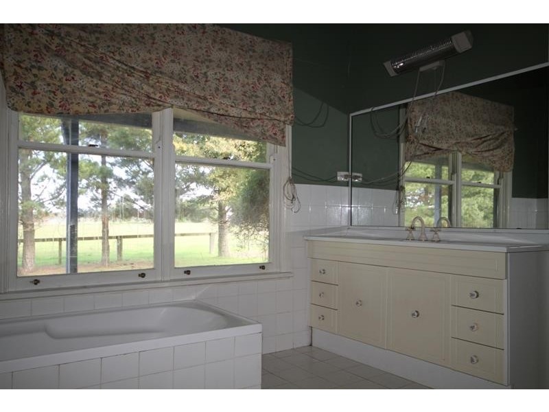 245 Badgerys Lookout Rd, Tallong NSW 2579