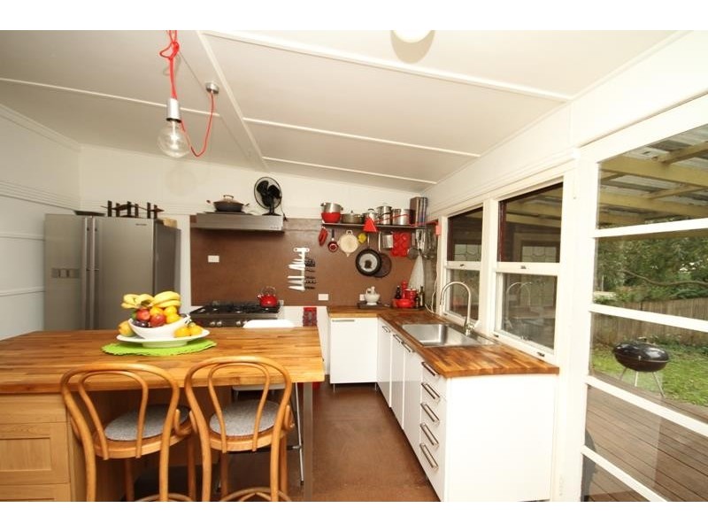 11 Ebury St, Bundanoon NSW 2578