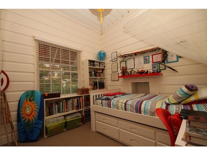 11 Ebury St, Bundanoon NSW 2578