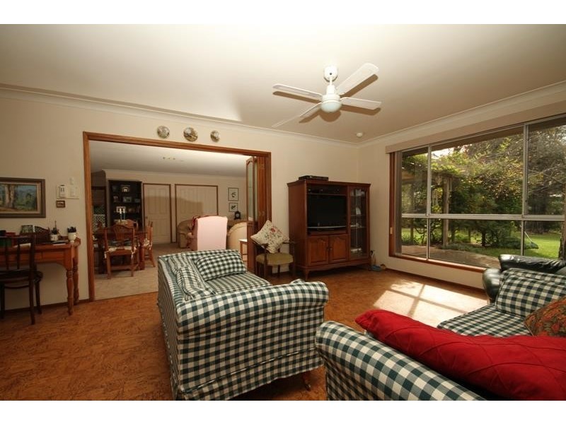 25 Ashgrove Pl, Bundanoon NSW 2578