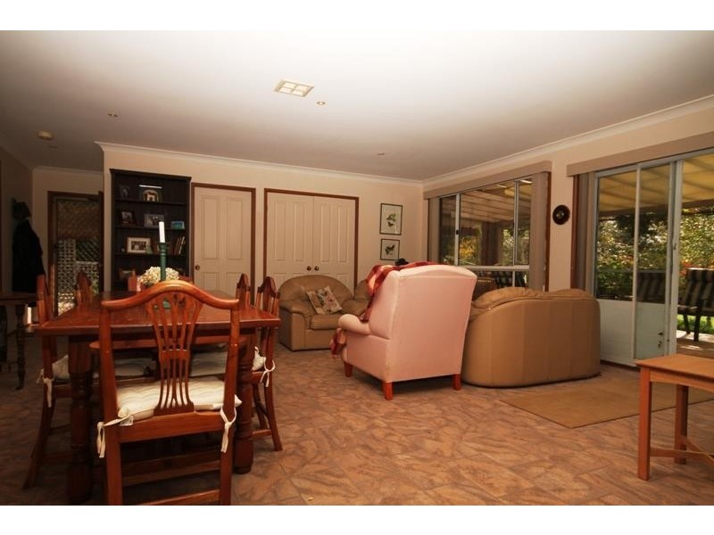 25 Ashgrove Pl, Bundanoon NSW 2578