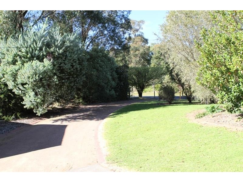 25 Ashgrove Pl, Bundanoon NSW 2578