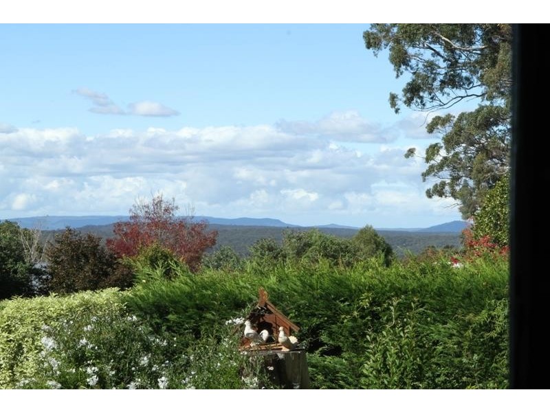 18 Rosenthal Ave, Bundanoon NSW 2578