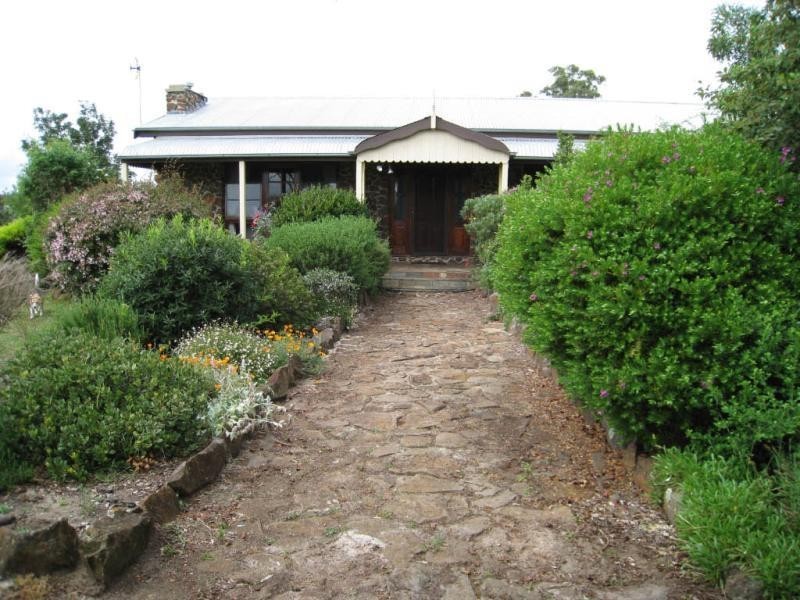724 Caoura Rd, Tallong NSW 2579