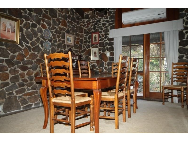 724 Caoura Rd, Tallong NSW 2579