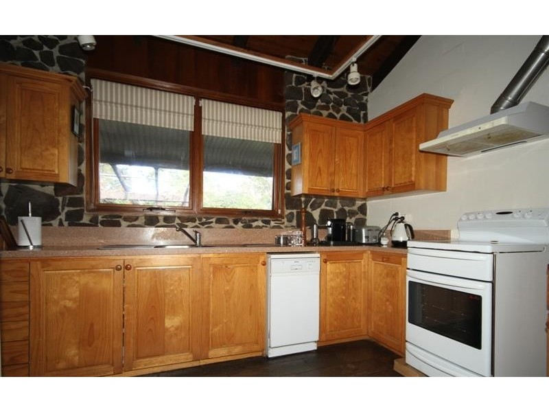724 Caoura Rd, Tallong NSW 2579