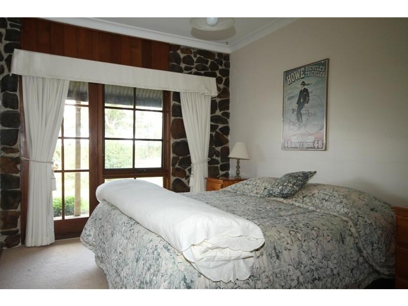 724 Caoura Rd, Tallong NSW 2579