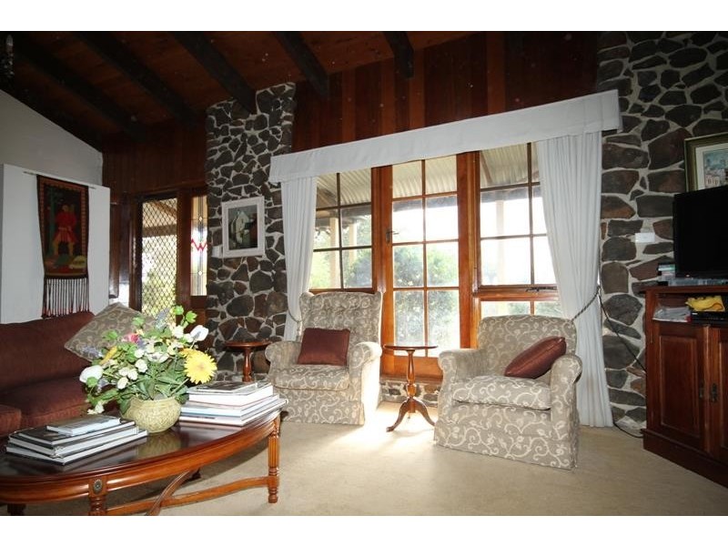 724 Caoura Rd, Tallong NSW 2579