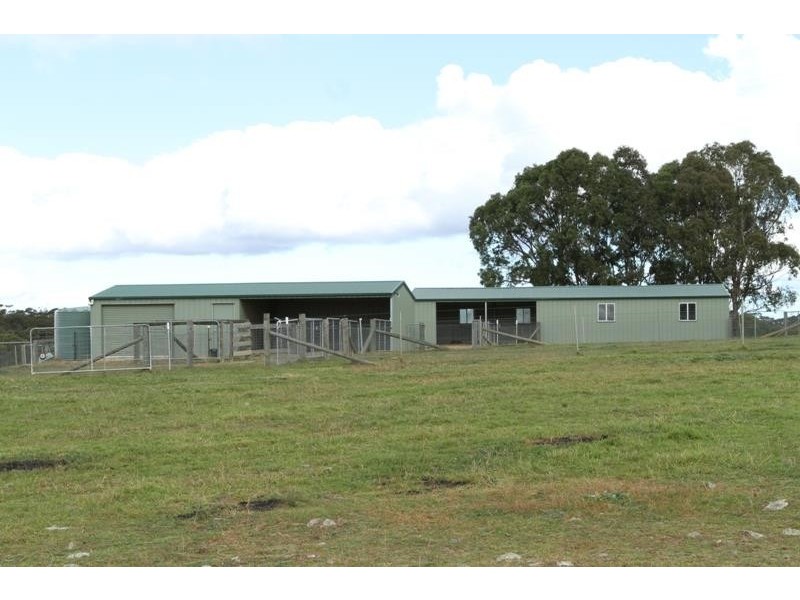 724 Caoura Rd, Tallong NSW 2579