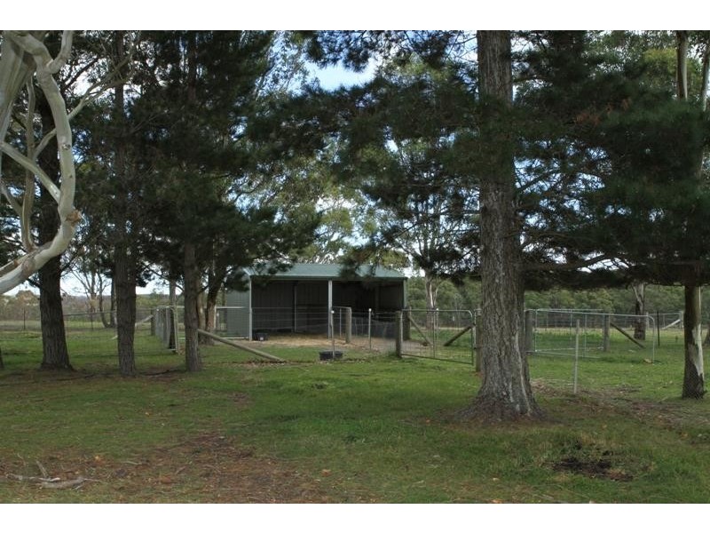 724 Caoura Rd, Tallong NSW 2579