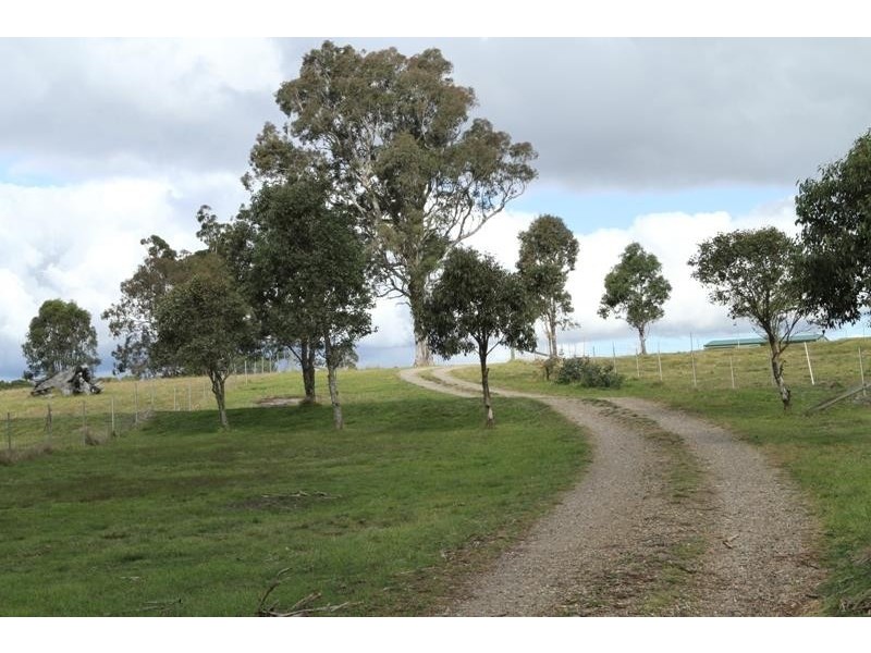 724 Caoura Rd, Tallong NSW 2579