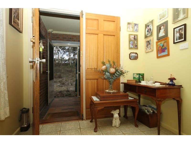 12 Railway Pde, Tallong NSW 2579