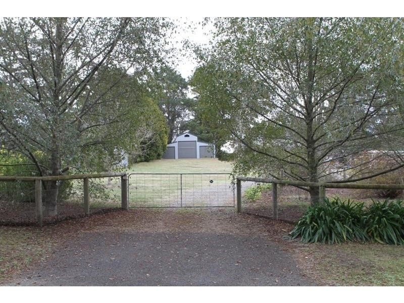 33 Camden St, Wingello NSW 2579