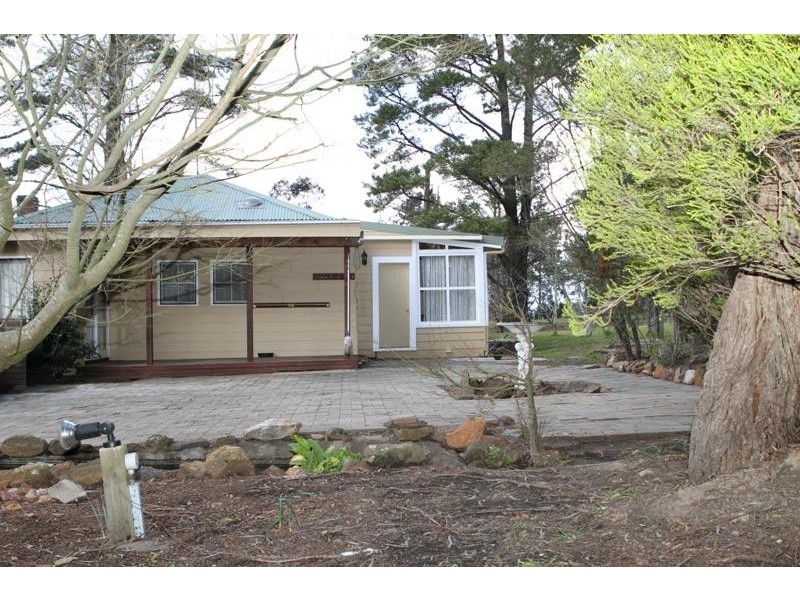 24 Bumballa Rd, Wingello NSW 2579