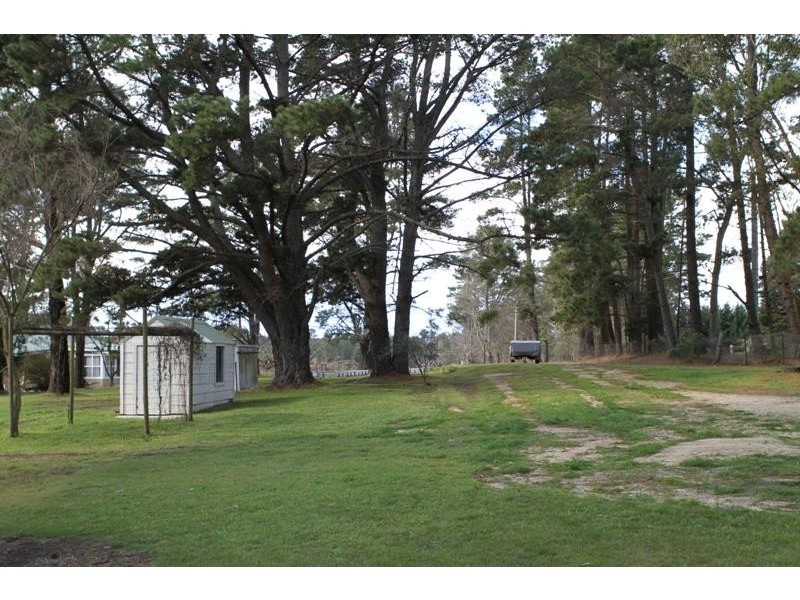 24 Bumballa Rd, Wingello NSW 2579