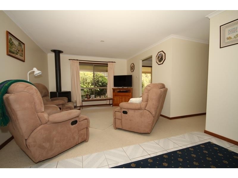 1A Lorna Cl, Bundanoon NSW 2578