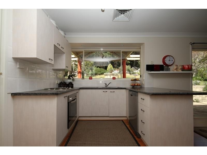 91 Railway Ave, Bundanoon NSW 2578