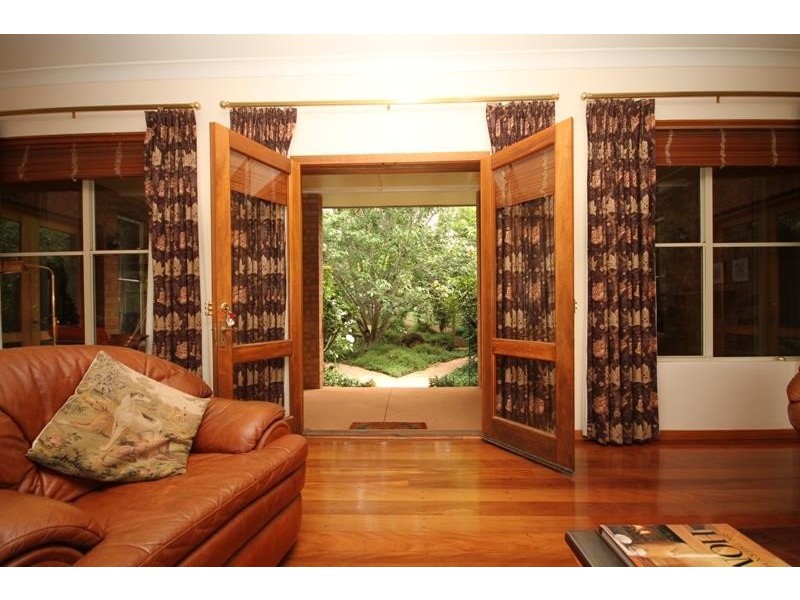 25 Ben Nevis  Cct, Bundanoon NSW 2578