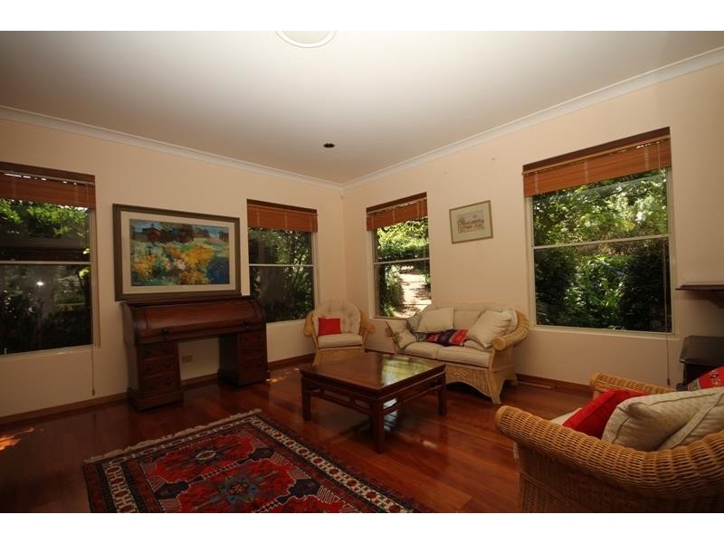 25 Ben Nevis  Cct, Bundanoon NSW 2578