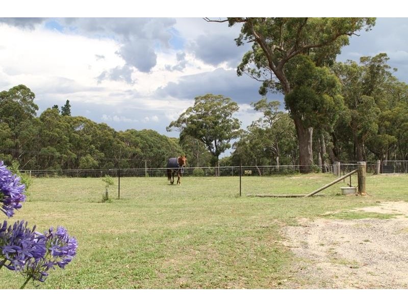 84 Newbury Dr, Penrose NSW 2579