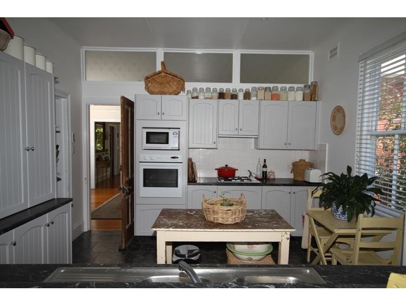 30 Erith St, Bundanoon NSW 2578