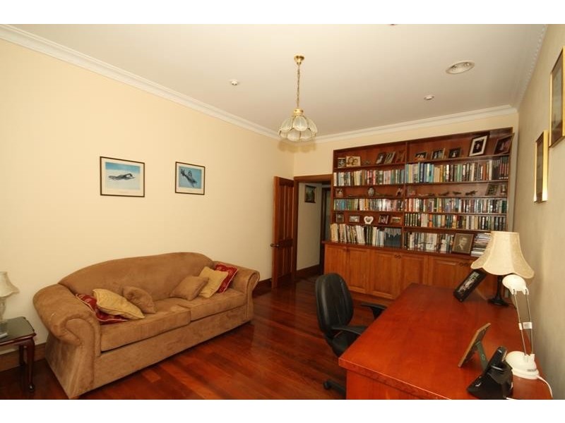 19 Banksia Ave, Tallong NSW 2579