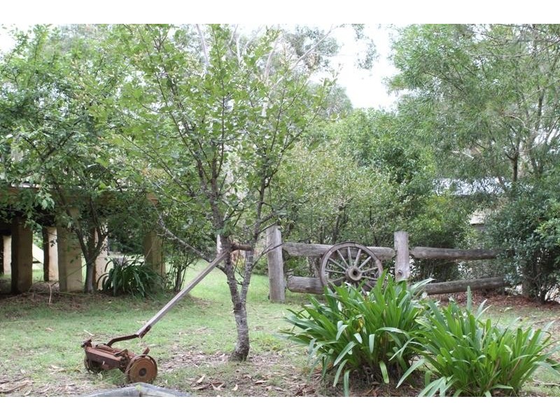 19 Banksia Ave, Tallong NSW 2579