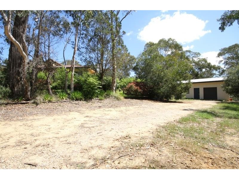 19 Banksia Ave, Tallong NSW 2579