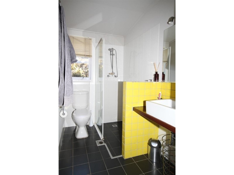 81 Railway Ave, Bundanoon NSW 2578