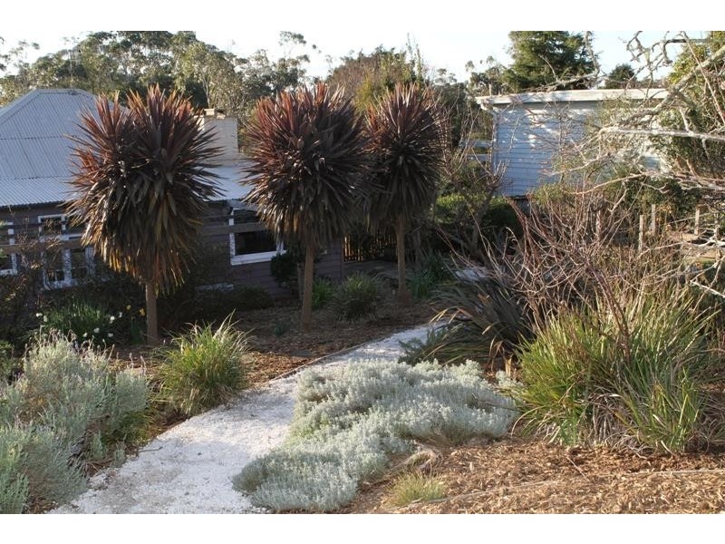 81 Railway Ave, Bundanoon NSW 2578