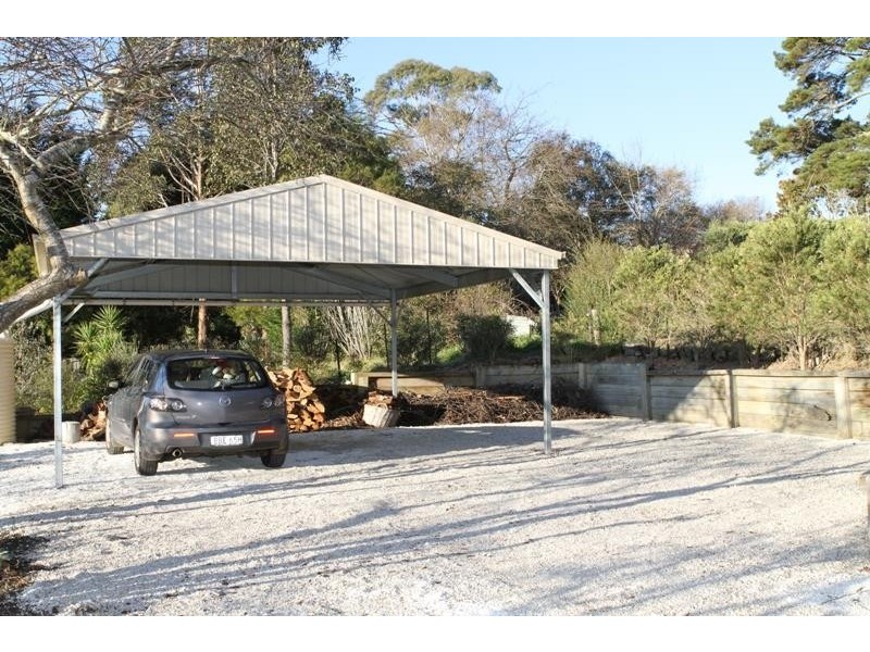 81 Railway Ave, Bundanoon NSW 2578