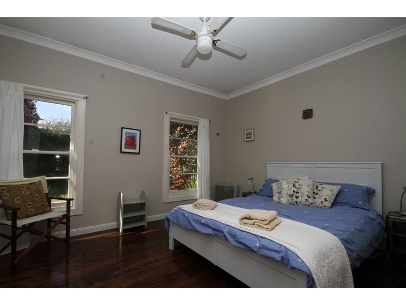 8 Barnett Ave, Bundanoon NSW 2578