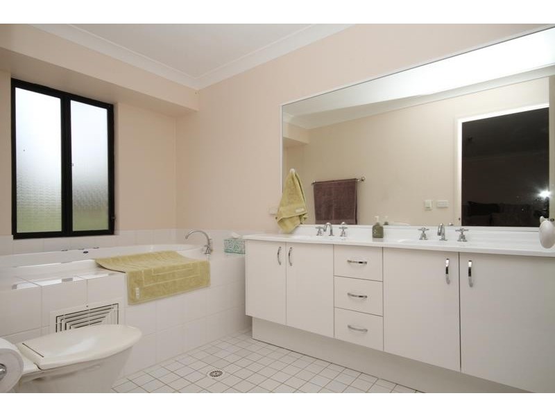 27 Bromhall Rd, Bundanoon NSW 2578