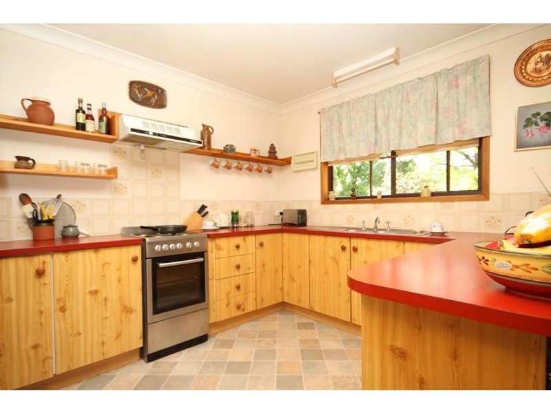 21 Bindar Cres, Bundanoon NSW 2578