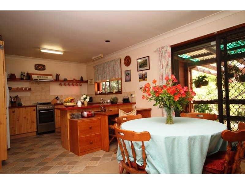 21 Bindar Cres, Bundanoon NSW 2578