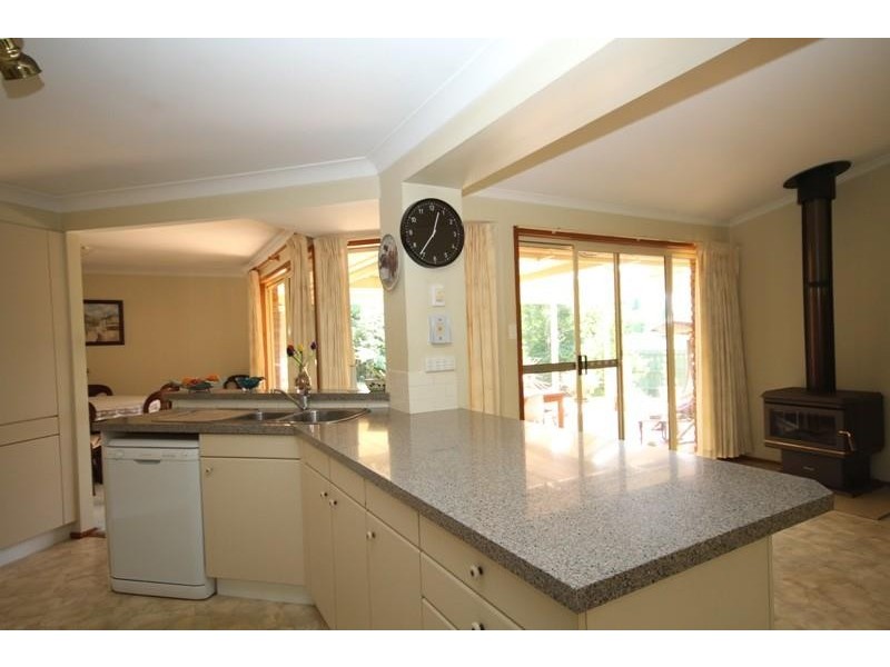 4 Dorothy Friend Pl, Bundanoon NSW 2578