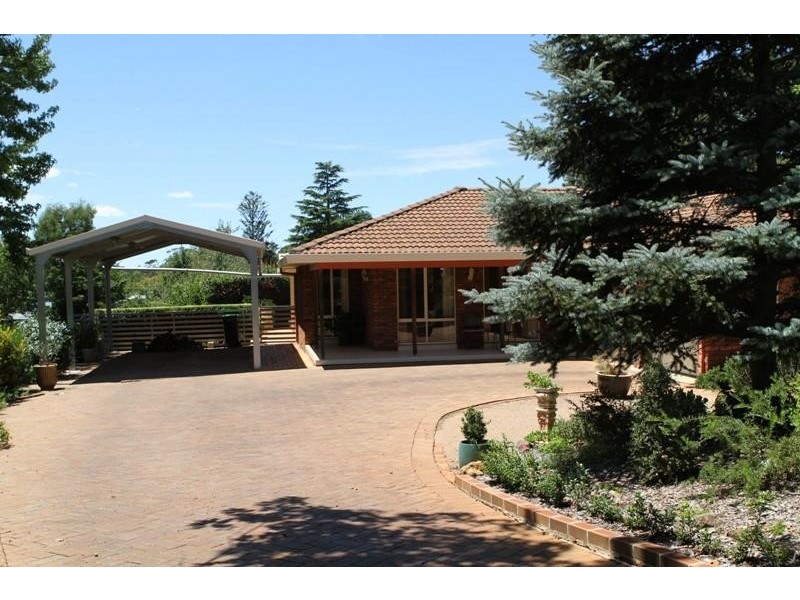 4 Dorothy Friend Pl, Bundanoon NSW 2578