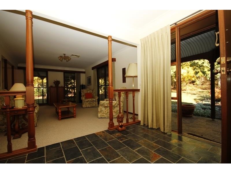 17 Ashgrove Pl, Bundanoon NSW 2578